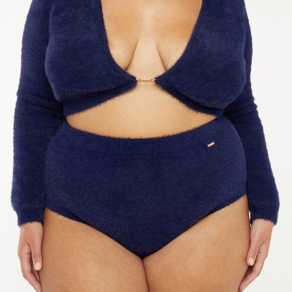 Savage X Fenty Fluff It Up Bralette & Booty Shorts Set - Picture 3 of 5